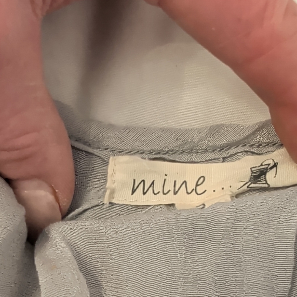 Mine Ruffled Gray Blouse - Picture 6 of 6